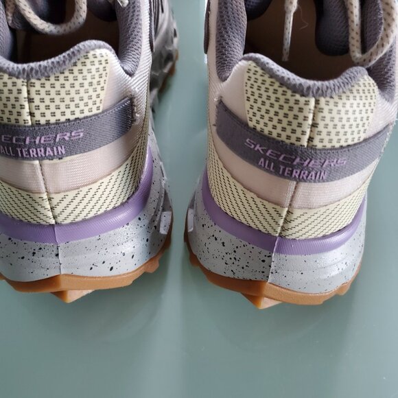 Sneakers - Picture 5 of 8